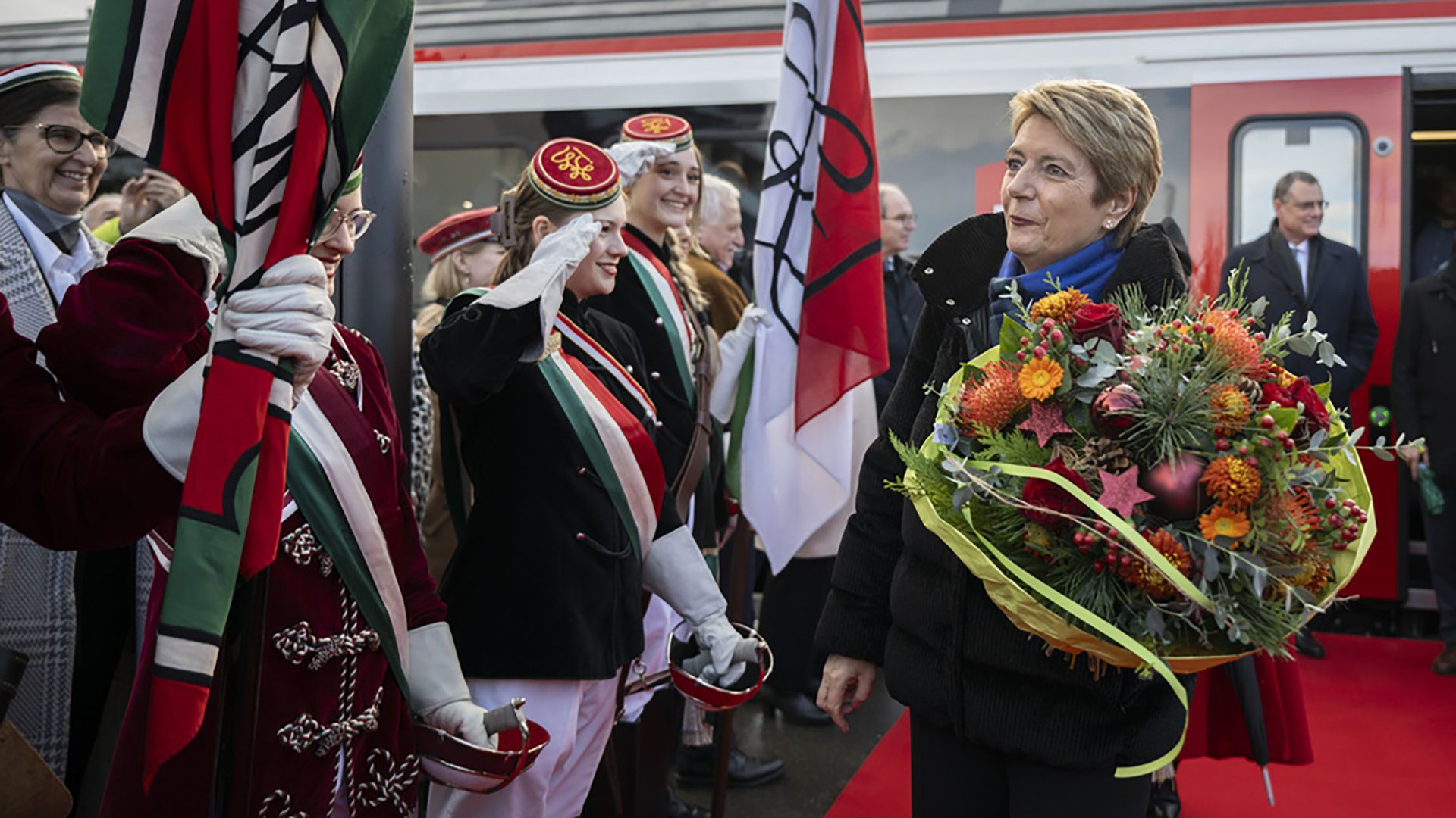 President of the Swiss Confederation Karin Keller-Sutter is delighted on her arrival in Wil with the government delegation and guests of honour