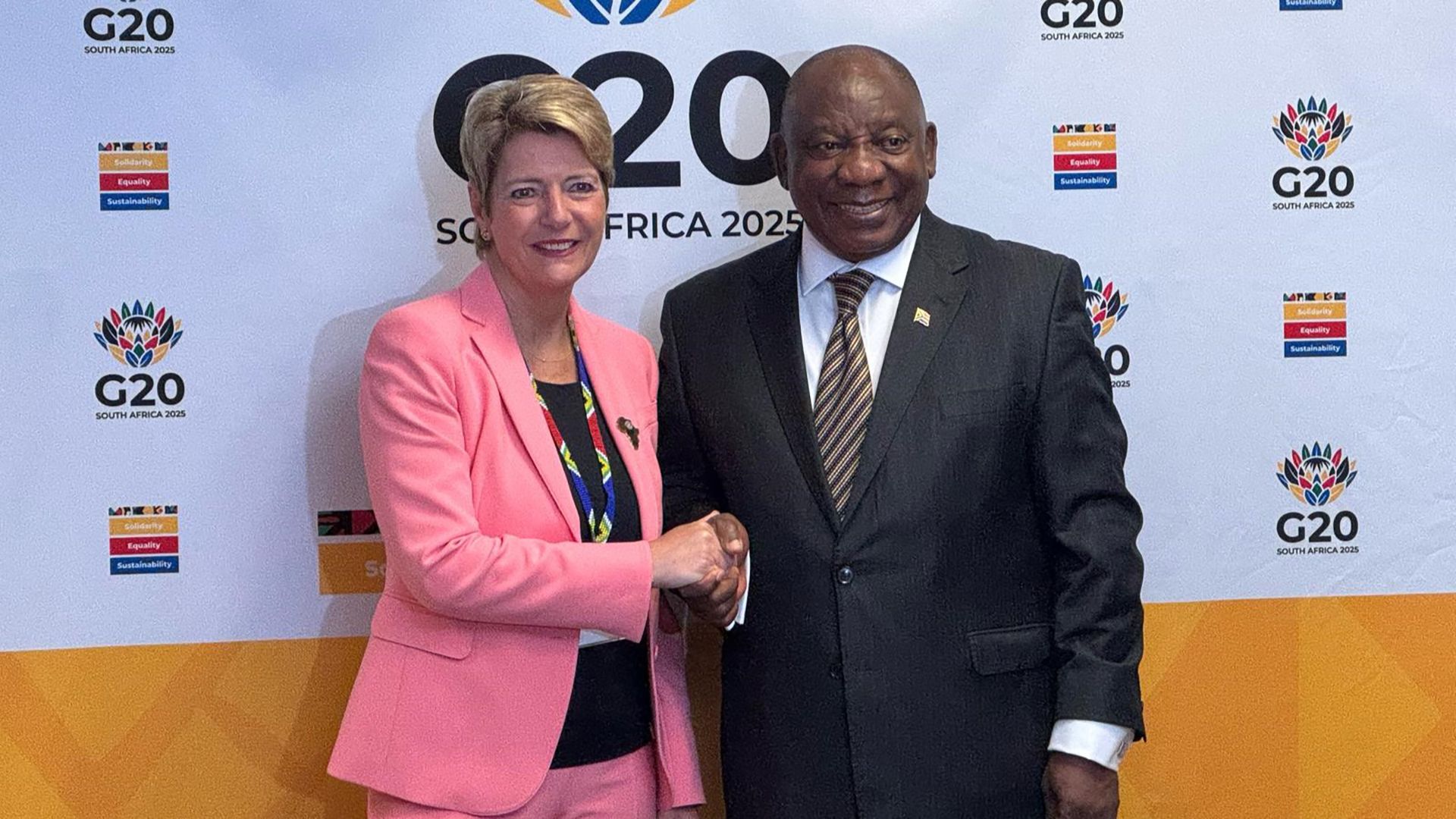 Bundesätin Karin Keller-Sutter mit mit Cyril Ramaphosa, Präsident von Südafrika