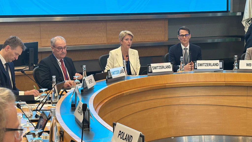 Bundesrätin Karin Keller-Sutter bei der Sitzung der Constituency-Gruppe im Rahmen der Frühjahrstagung des IWF.