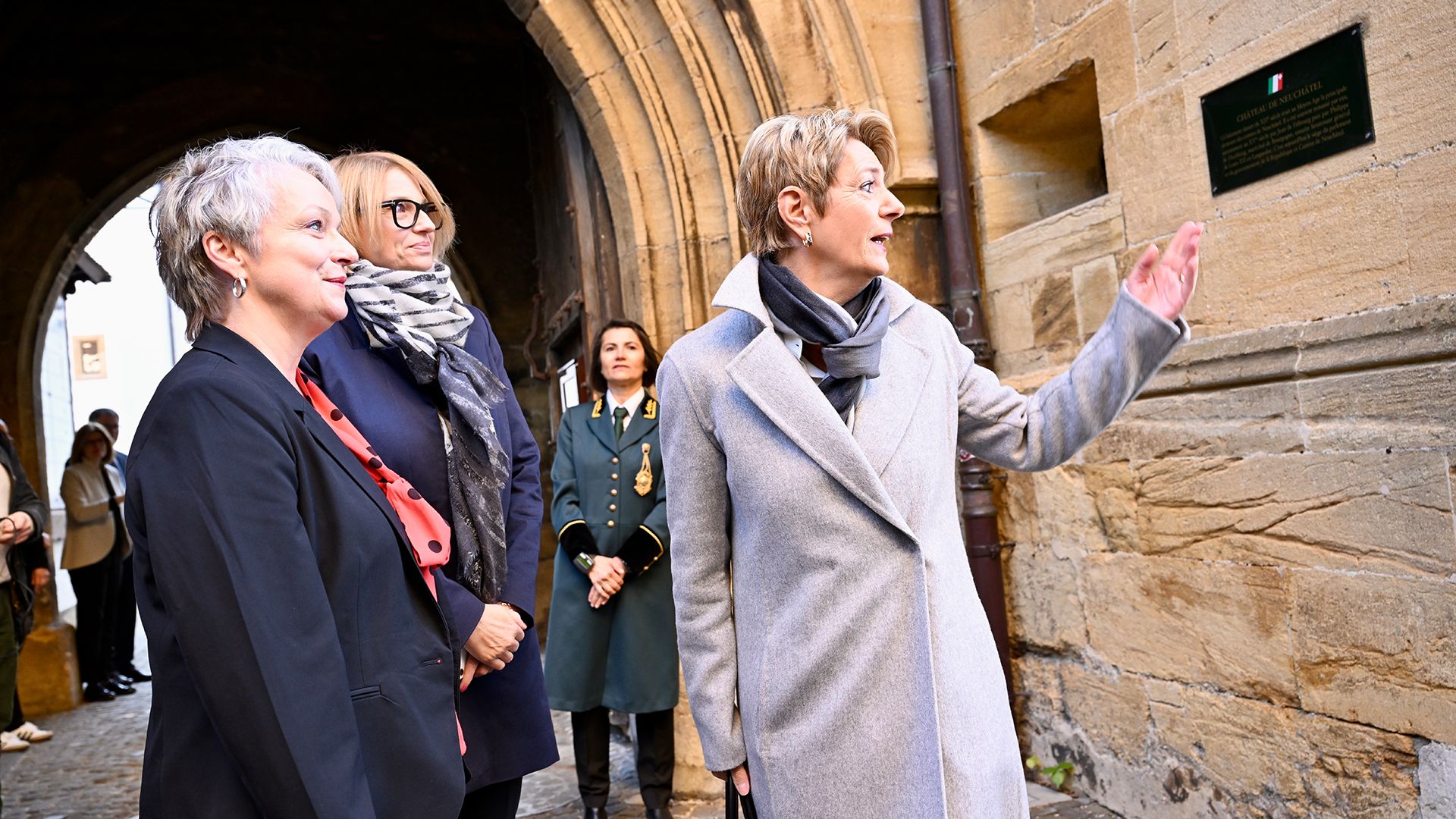 Die Bundespräsidentin in Neuenburg