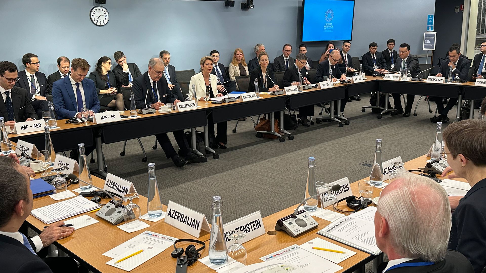 Bundesrätin Karin Keller-Sutter leitet das Costituency Meeting