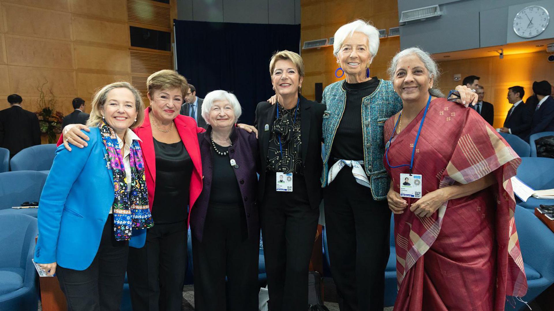 Girl power at the annual meeting of the IMF in Washington: Federal Councillor Karin Keller-Sutter with colleagues.