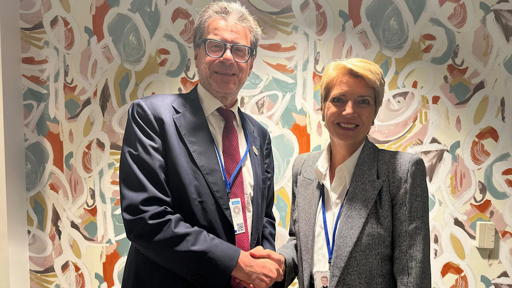 Federal Councillor Karin Keller-Sutter meets Giancarlo Giorgetti, the Italian Minister for the Economy and Finance, at the 2026 IMF Spring Meetings.