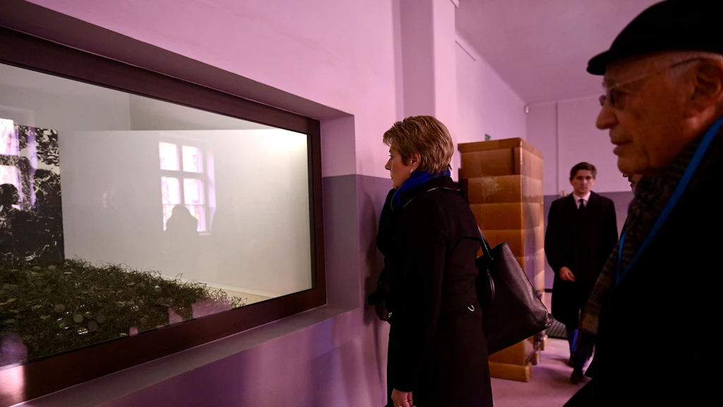 Visite de la présidente fédérale Karin Keller-Sutter à Auschwitz-Birkenau