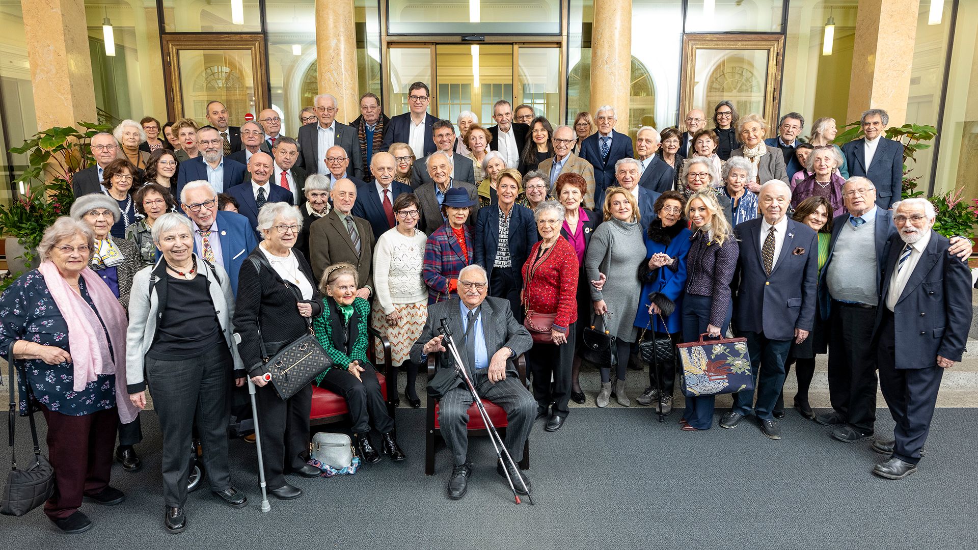 Rencontre avec des survivants de l'Holocauste et la présidente de la Confédération Karin Keller-Sutter