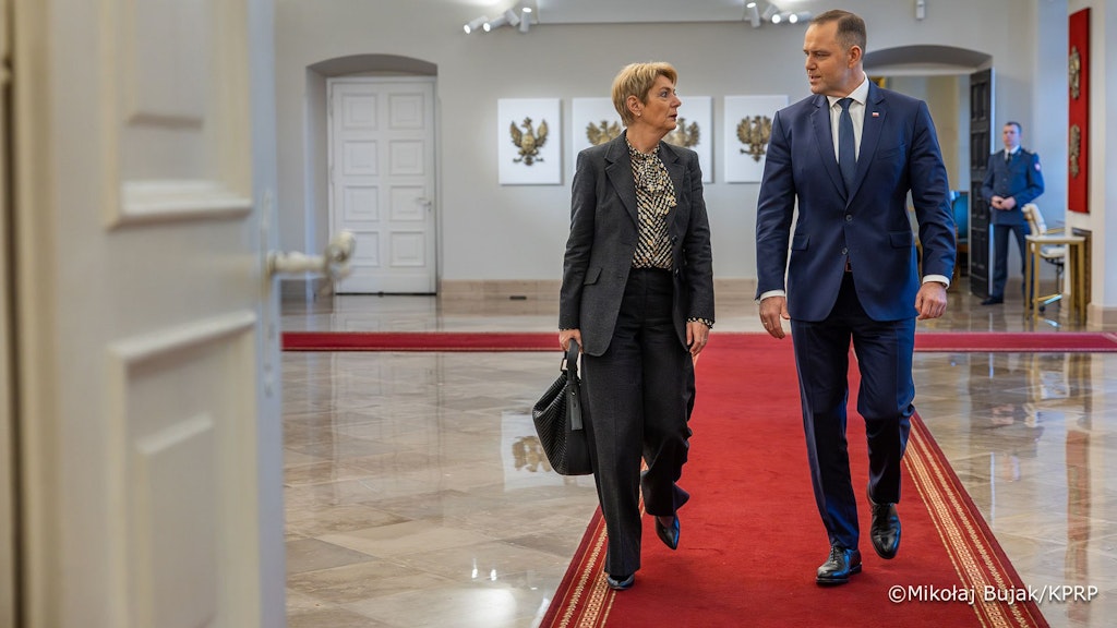 La présidente de la Confédération Karin Keller-Sutter rencontre Karol Nawrocki, président de la Pologne.