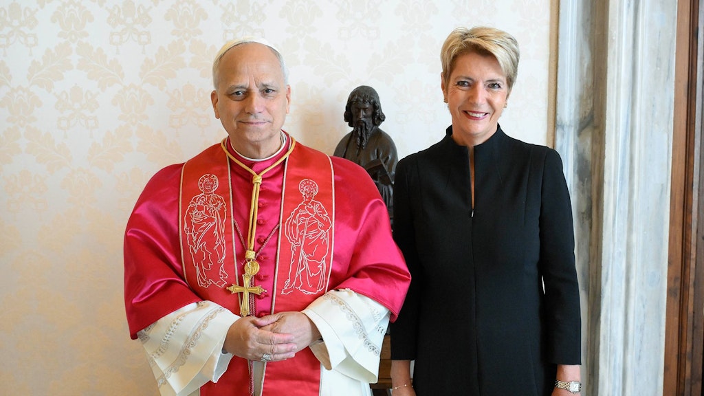 La présidente de la Confédération Karin Keller-Sutter rencontre le pape Léon XIV