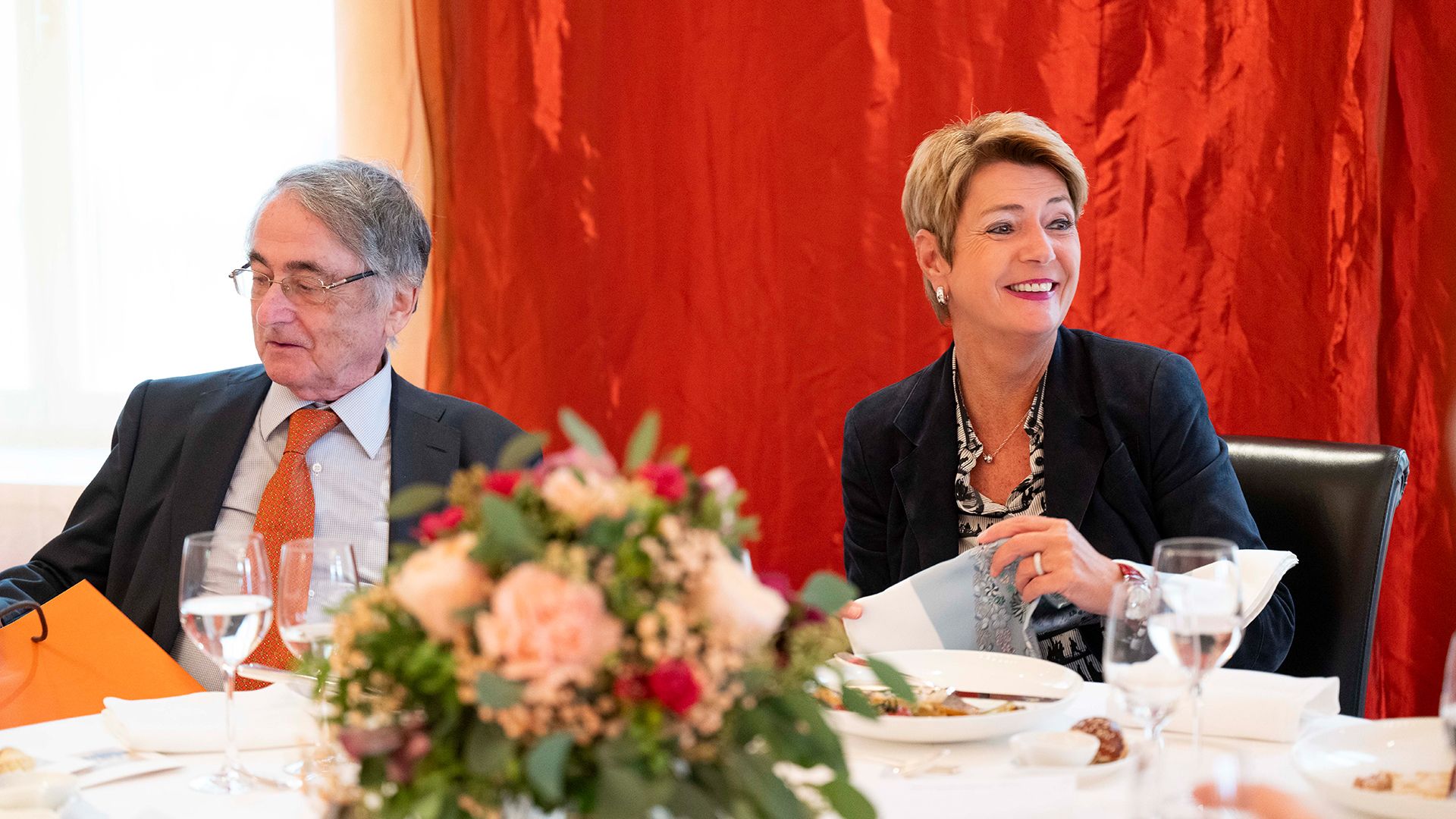 Incontro con i sopravvissuti all'Olocausto e la Presidente della Confederazione Svizzera Karin Keller-Sutter